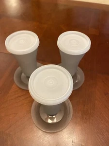(3) TAZAS Y SELLOS TUPPERWARE SUNDAE PARFAIT GRIS HUMO #754 y #296 - Imagen 1 de 4