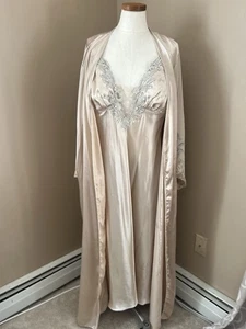 Flora by Flora Nikrooz Stella Satin Venise Trim Nachthemd und Morgenmantel - Größe 2XL - Bild 1 von 11