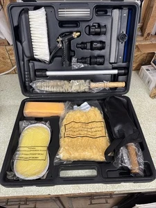Michelin Car Care Kit Cleaning Kit Gift Set Tire Wheels Car Wash Carrying Case - Picture 1 of 4
