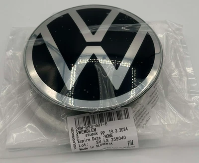 Insignia emblema frontal 2GM853601E reemplaza 3G0853601AJZA OEM Golf R VW Radar Mk7.5 Foto 1 de 4