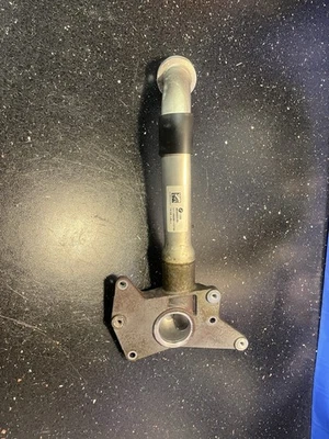 Tubería de retorno de radiador BMW 1 3 Series F20 F21 F30 LCI M140i 340i 8630023 Foto 1 de 2