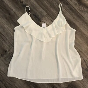 Banana Republic Women’s Tank Top Cami Size L Ivory Ruffle Front V Sleeveless New - Picture 1 of 9