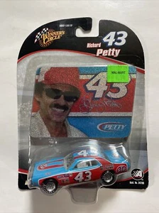 2005 Winners Circle NASCAR #43 Richard Petty 1975 Dodge Charger With Card - Picture 1 of 2
