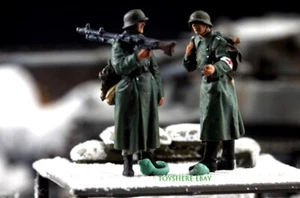 Segunda Guerra Mundial 1/72 1:72 Alemania soldado 2 piezas campo de batalla guardias médicos pintura a mano - Imagen 1 de 4