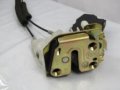 Actuador de bloqueo de pestillo de puerta lateral derecho pasajero Subaru Forester 2003-2008 OEM Foto 1 de 4