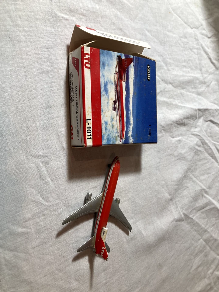 Schabak 909/30 - 1:600 LTU Tristar L-1011 Lockheed Diecast Airplane - Image 1 of 1