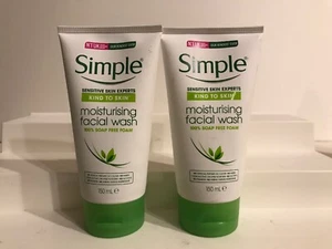 2X SIMPLE SENSITIVE SKIN EXPERTS MOISTURIZING FACIAL WASH Soap Free FOAM 150 ML - Picture 1 of 5