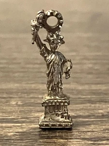Vintage Sterling Silver Statue of Liberty 3D Charm - Picture 1 of 5