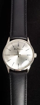 Reloj vintage de cuarzo grande de cristal abovedado Ben Sherman para hombre-- Funciona, caja Ø43 mm Foto 1 de 3