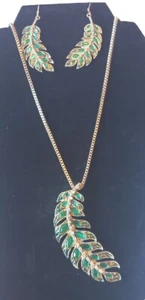 Green Leaf 3pc Necklace 17" & Matching Earrings Set. Gold-tone Box Chain Beauty - Picture 1 of 12