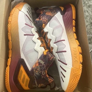 Adidas D Rose Son Of Chi Basketball Sneaker Men Size 9 GV8717 Orange/Maroon New - Picture 1 of 7