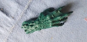 eine grüne Kralle 11 x 4 cm- wer weiß wozu? - Bild 1 von 1