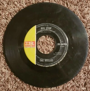 45 RPM The Hollies Bus Stop Don't Run And Hide Imperial Liberty Record 66186 VG+ - Picture 1 of 4