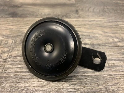 Bocina Triumph Daytona 675 Street Triple R OEM T2500113 Foto 1 de 3