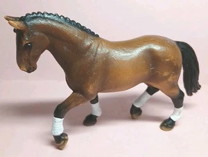 Schleich® Pferd 13296 Hannoveraner Stute 10 cm hoch - Picture 1 of 2