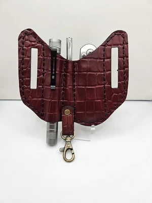 Funda EDC de cocodrilo rojo en relieve con equipo Foto 1 de 4