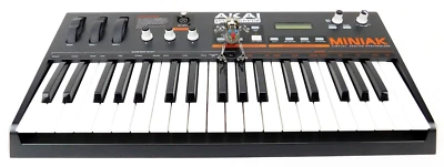 AKAI Miniak Synthesizer Keyboard + Top Zustand + Mic + 1.5Jahre Garantie - Bild 1 von 4