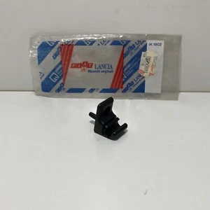 SUPPORTO RIPARO SOLE NERO FIAT TIPO - UNO - LANCIA Y10 ORIGINALE 180834680 - Picture 1 of 5