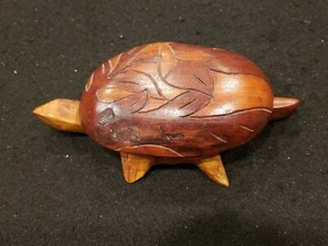 VINTAGE HAND CARVED WOODEN TURTLE TRINKET BOX - Picture 1 of 6