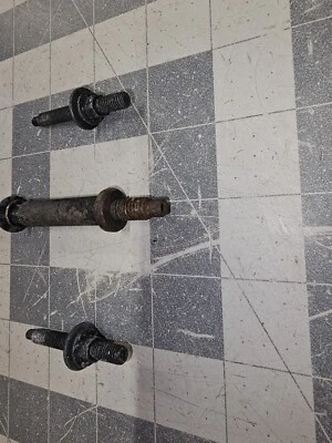 96 97 98 CHEVROLET GMC 1500 2500 3500 5.7L 5.0L 4.3L VORTEC CUERPO PERNO Foto 1 de 4