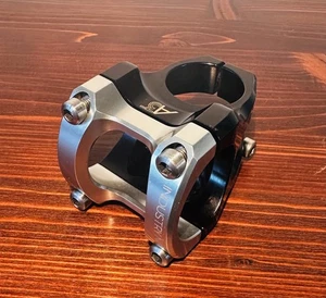 Industry Nine A35 MTB Stem 35mm Clamp, 32mm Lenght Black / Silver - Picture 1 of 4