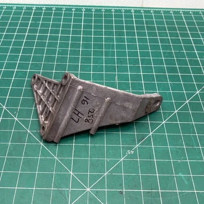 88-99 BMW E31 E32 850i 850Ci 750iL LEFT DRIVER SIDE ENGINE MOUNT BRACKET OEM - Image 1 of 4