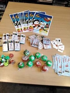 Christmas themed 10 Party Bags with 6 Fillers Bundle 3 - Picture 1 of 6