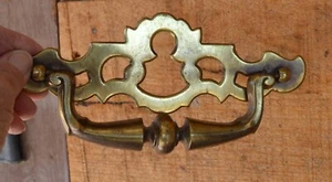 1 Lg VTG KEELER Brass & Metal Handle Drawer Pull Handle Cut Out Design N11885 - Picture 1 of 10