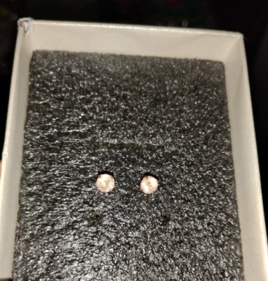 Morganite 10k rose gold stud earrings missing One Butterfly Back - Image 1 of 4