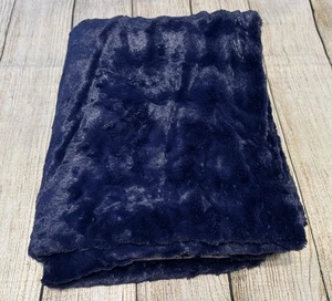 Dennis Basso Navy Blue Faux Fur Throw 59 X 47 EUC Super Soft And Cozy Mink Tub10 - Picture 1 of 4