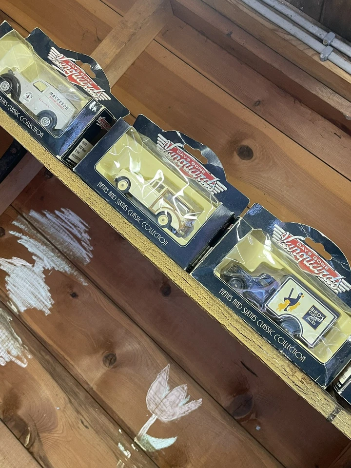 Lot of 3 Lledo Days Gone Vanguards 1955  - Image 1 of 1