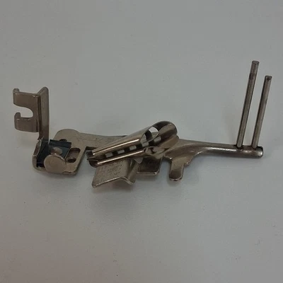 Vintage Singer Slotted Binder Foot 160359 USA Low Shank Bias Tape Attachment - Image 1 of 4