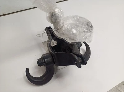 Pair Front Tow Hooks from 2000 Jeep Grand Cherokee 12199129 - Image 1 of 4