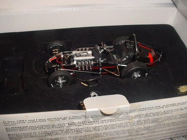 GMP----10-Я ГОДОВЩИНА---AJ FOYT, 1992/2002--BOWES SPRINT CAR - Изображение 1 из 1