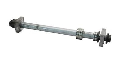 Kawasaki Ninja 650 2013 eje con espaciadores Foto 1 de 4