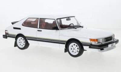 SAAB 900 Turbo - 1981 - white - MCG 1:18 - Immagine 1 di 4