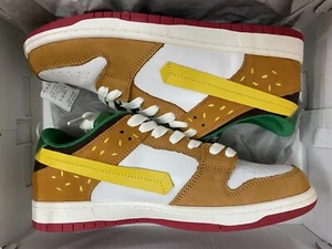 Vandy The Pink Burger Dunk with Plushy Toy Men Size US 9.5 NEW 🚚✅ - Picture 1 of 7
