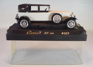 Solido 1/43 Nr.4059 Renault 40 CV weiß in Plexi-Box #2724 - Bild 1 von 1