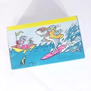 Old Dominion Box Company Colección Años 90 Shark Beach Caja de Lápiz Estacionaria Hecha en EE. UU. - Imagen 1 de 11