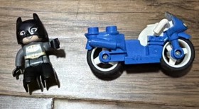 LEGO Duplo Wonder Woman Motorcycle Cycle Blue Super Hero Bike and Batman