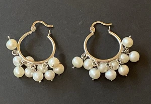 Pendientes de aro colgantes Chacha con racimo de perlas y plata de ley 925 - Imagen 1 de 8