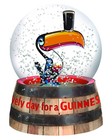 Guinness Schneekugel Tukan, 95 mm x 65 mm