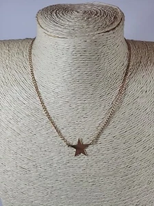 Vintage Avon Gold Tone Star Pendant Choker Necklace Celestial Retro Minimalist - Picture 1 of 7