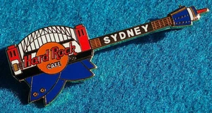 GUITARRA SYDNEY HARBOUR BRIDGE & OPERA HOUSE BLUE SAILS TOWER PIN Hard Rock Café - Imagen 1 de 1