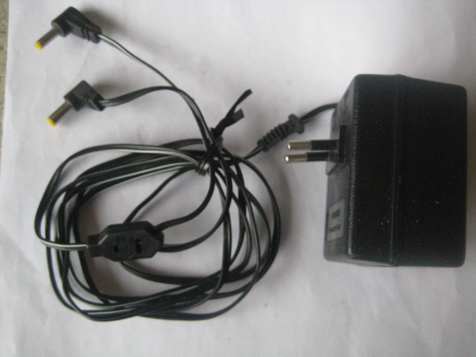 SONY # spp-8828 for sony equipment, OUTPUT 6VDC-9V DC 500ma, INPUT 220v 50hz - Image 1 of 3