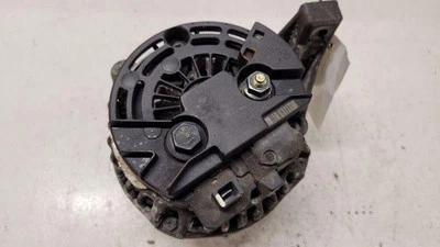 Generatore VOLVO V70 II SW 8676498 2.4 Diesel 120kw 2006 27062406 - Immagine 1 di 4