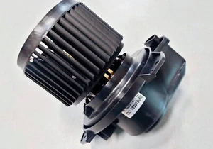 MK583348 Blower Motor with Wheel Fan for Mitsubishi Canter Model 12V 2013-- - Picture 1 of 2