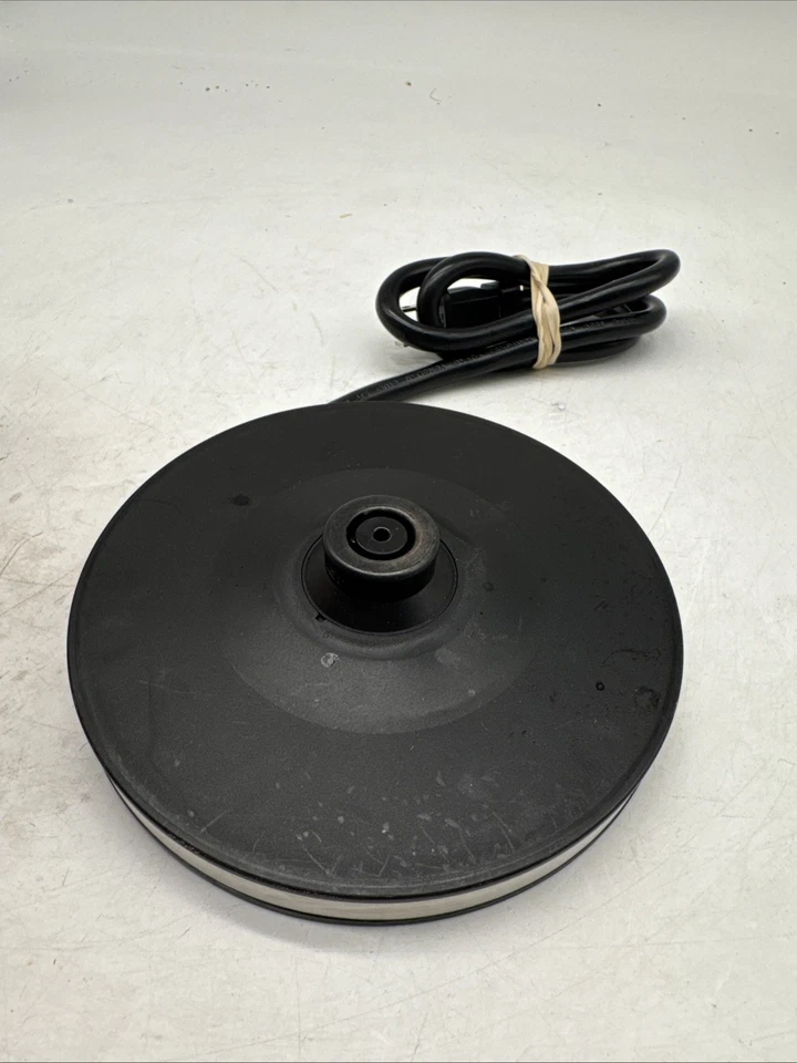 Base de hervidor de agua eléctrico digital Aroma Professional solo 1,7 L AWK-170D.     Q Foto 1 de 2