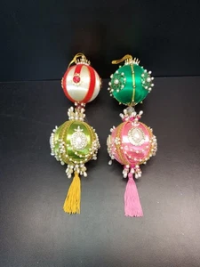 Lote de 4 adornos navideños vintage con cuentas y lentejuelas con pasador C - Imagen 1 de 10
