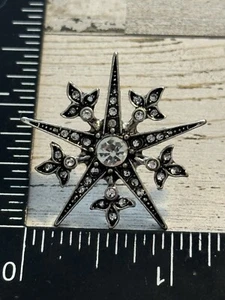 Lindo Broche Copo de Nieve Tono Plateado Estrella Prendedor Navidad Invierno Broche L4 - Imagen 1 de 3
